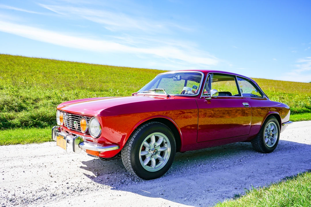 1974 Alfa Romeo 2000 GT Veloce - Image 21 of 31