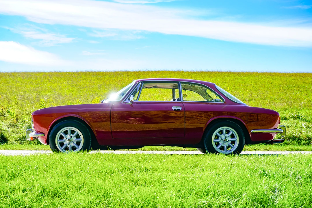1974 Alfa Romeo 2000 GT Veloce - Image 24 of 31