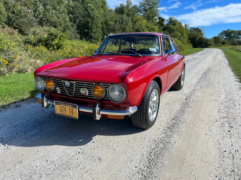 1974 Alfa Romeo 2000 GT Veloce - Image 16 of 31