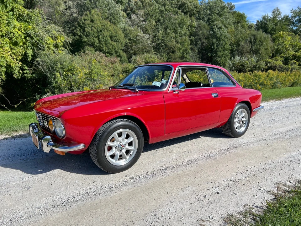 1974 Alfa Romeo 2000 GT Veloce - Image 22 of 31