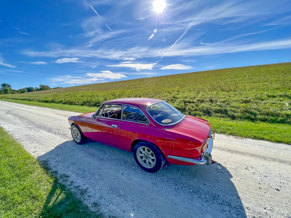 1974 Alfa Romeo 2000 GT Veloce - Image 29 of 31