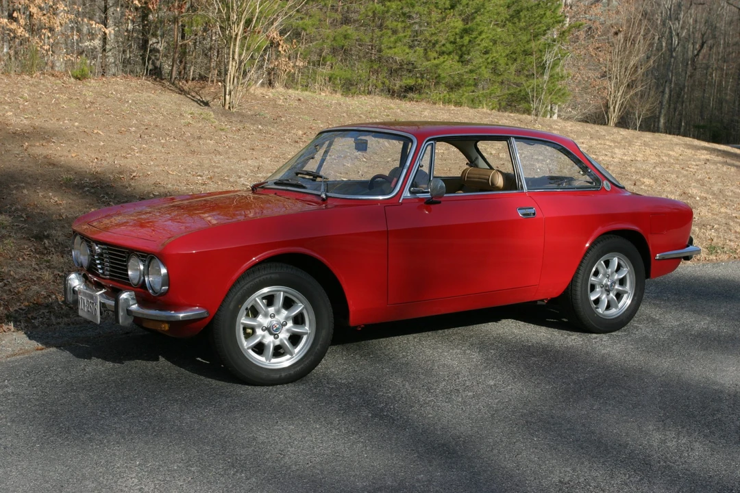 1974 Alfa Romeo 2000 GT Veloce - Image 2 of 31