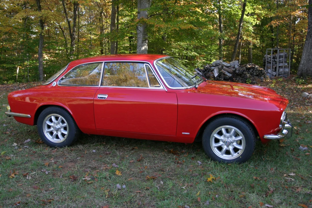 1974 Alfa Romeo 2000 GT Veloce - Image 29 of 31