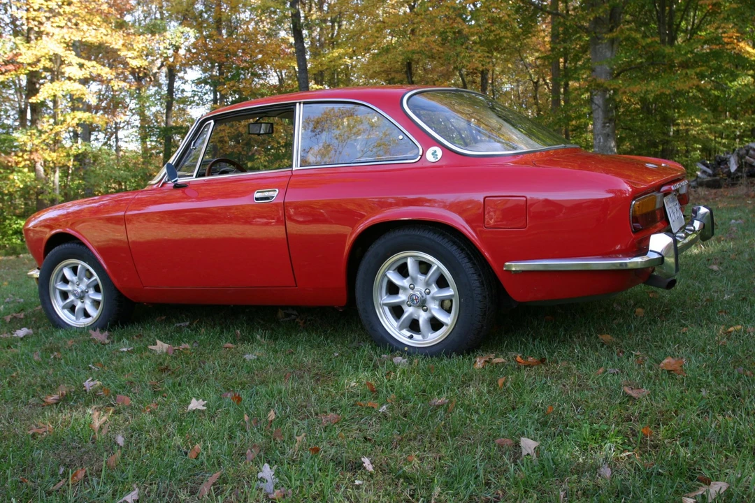 1974 Alfa Romeo 2000 GT Veloce - Image 11 of 31