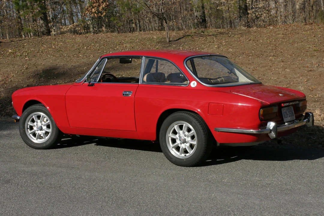 1974 Alfa Romeo 2000 GT Veloce - Image 9 of 31