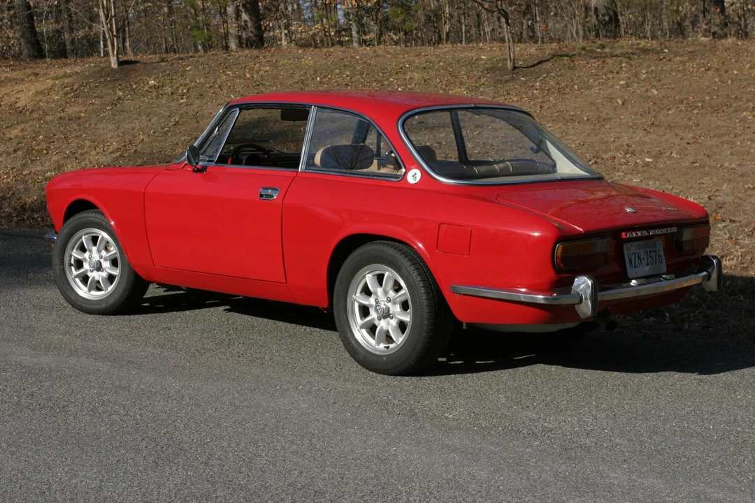 1974 Alfa Romeo 2000 GT Veloce - Image 12 of 31