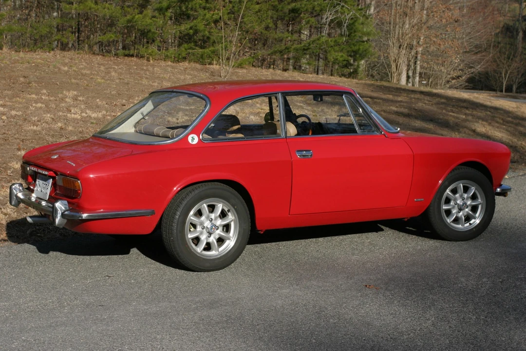 1974 Alfa Romeo 2000 GT Veloce - Image 26 of 31