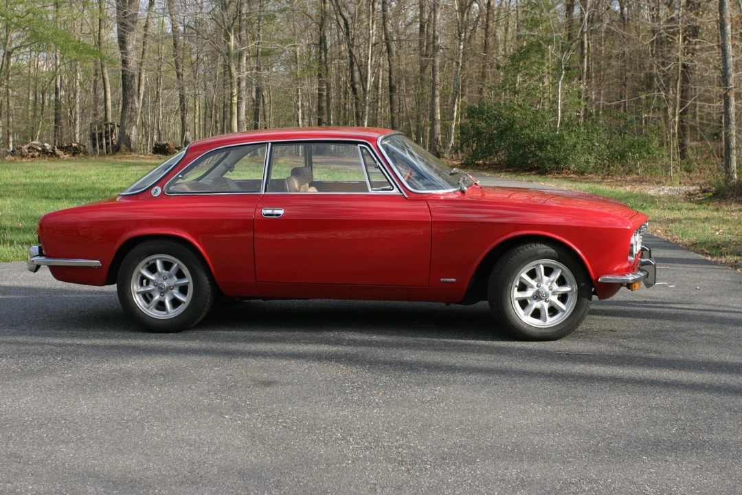 1974 Alfa Romeo 2000 GT Veloce - Image 28 of 31
