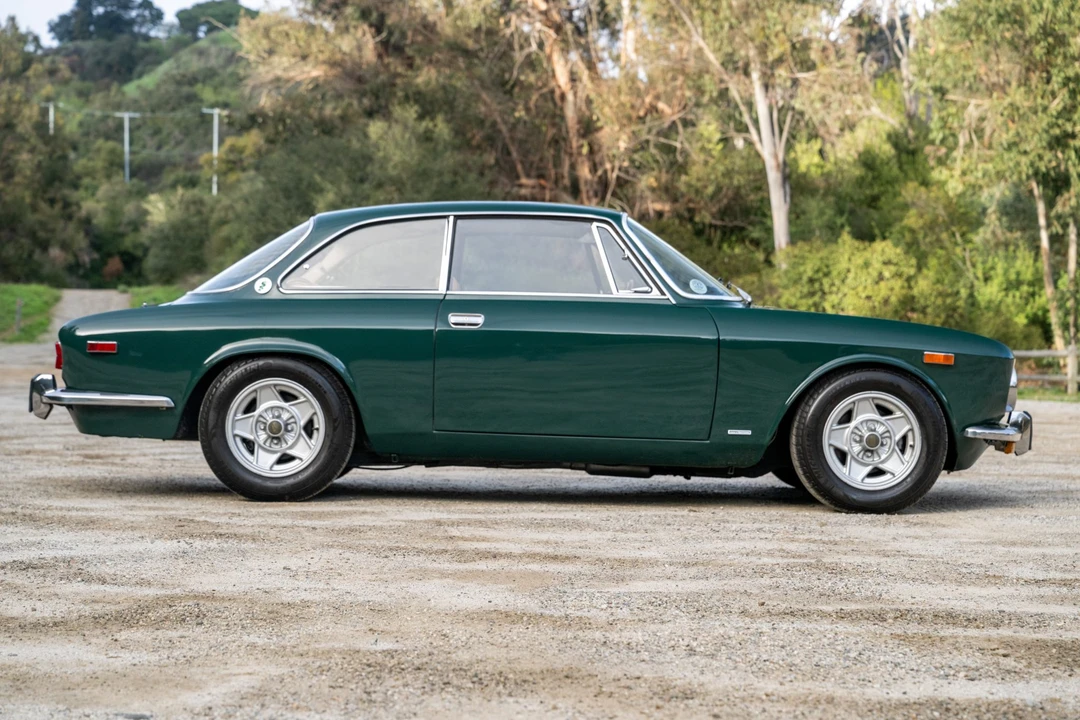 1974 Alfa Romeo 2000 GT Veloce - Image 4 of 31