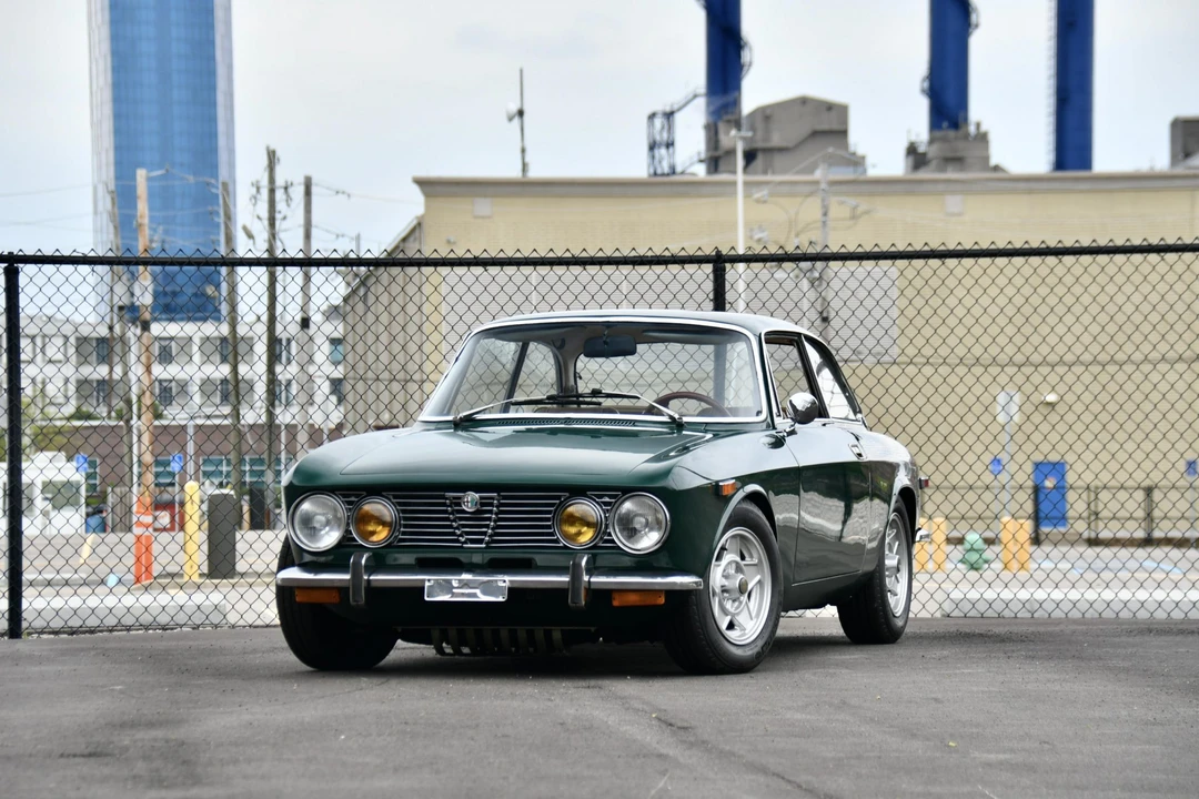 1974 Alfa Romeo 2000 GT Veloce - Image 2 of 31