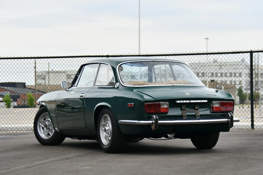 1974 Alfa Romeo 2000 GT Veloce - Image 10 of 31