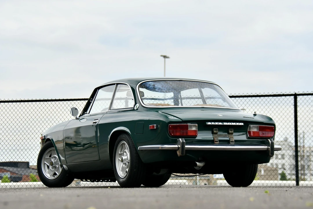 1974 Alfa Romeo 2000 GT Veloce - Image 11 of 31