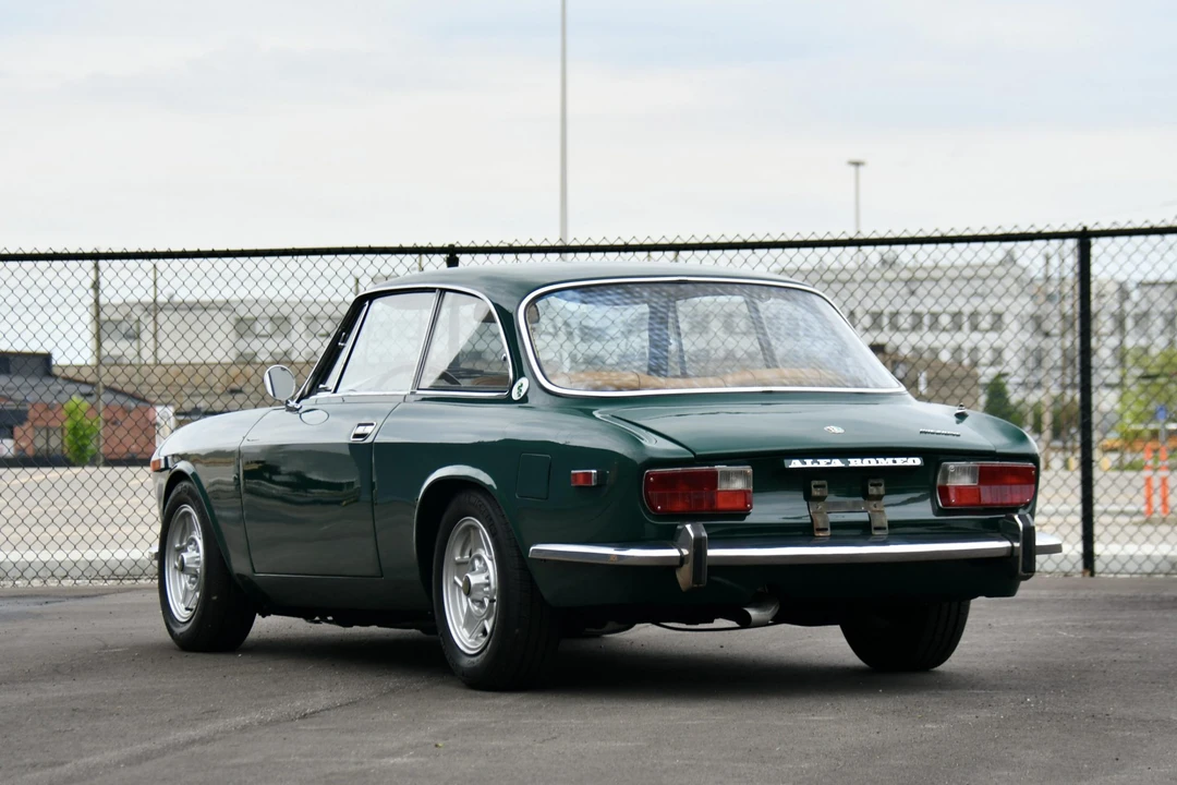 1974 Alfa Romeo 2000 GT Veloce - Image 12 of 31