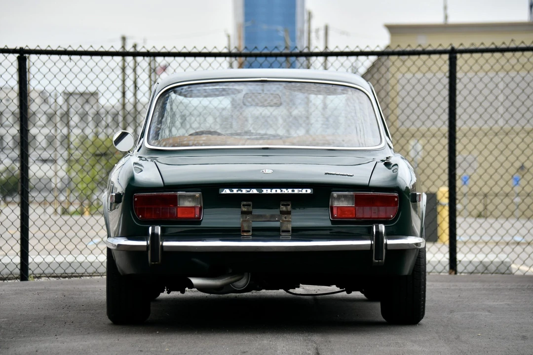 1974 Alfa Romeo 2000 GT Veloce - Image 16 of 31