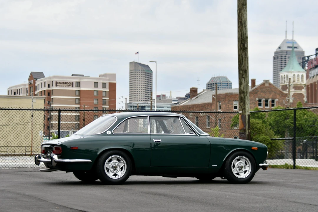1974 Alfa Romeo 2000 GT Veloce - Image 20 of 31