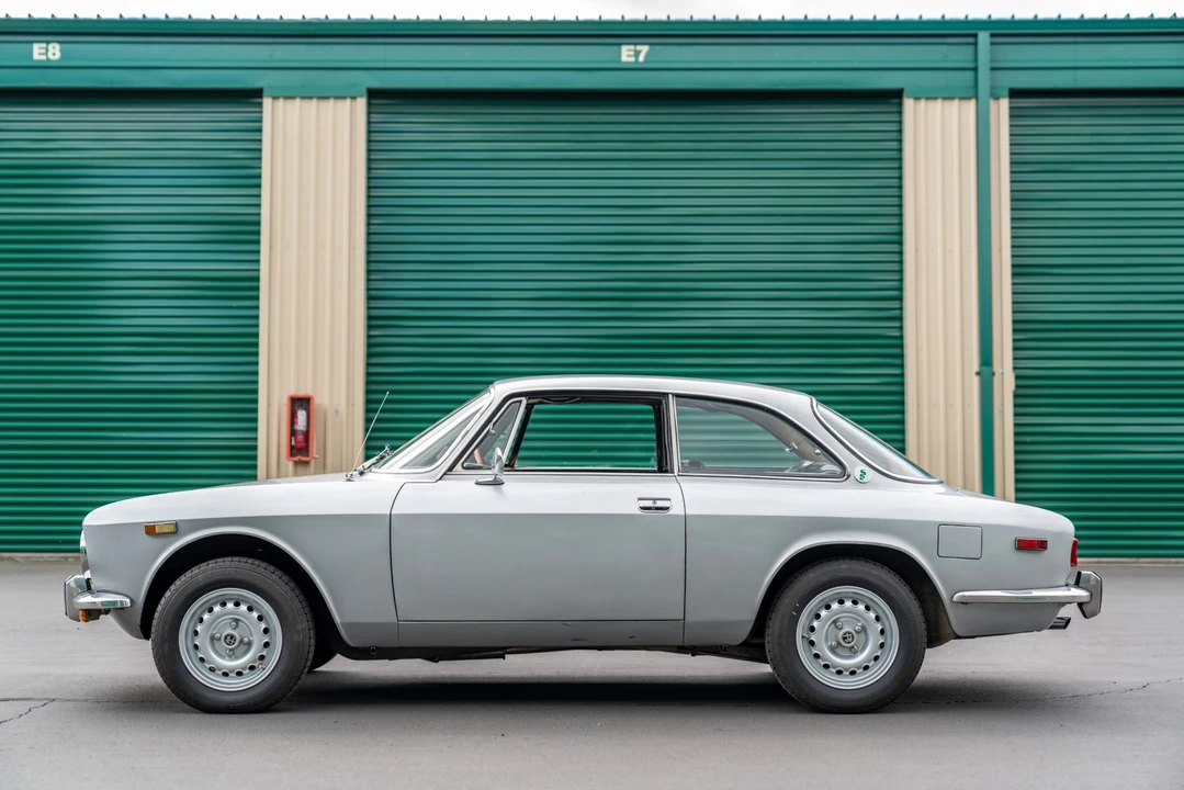 1974 Alfa Romeo 2000 GT Veloce - Image 16 of 31