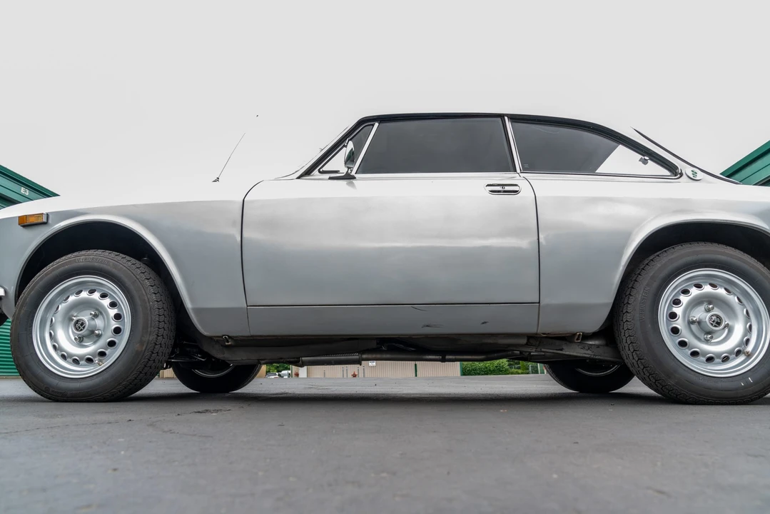 1974 Alfa Romeo 2000 GT Veloce - Image 23 of 31
