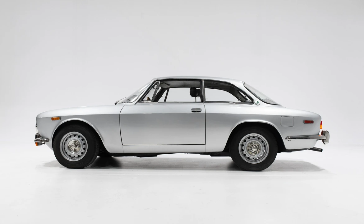 1974 Alfa Romeo 2000 GT Veloce - Image 9 of 31
