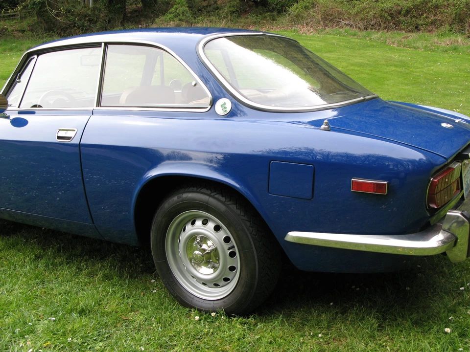 1974 Alfa Romeo 2000 GT Veloce - Image 4 of 31