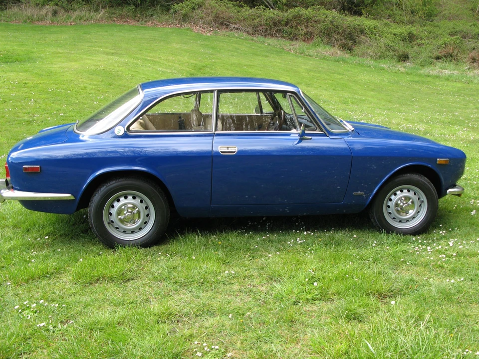 1974 Alfa Romeo 2000 GT Veloce - Image 9 of 31