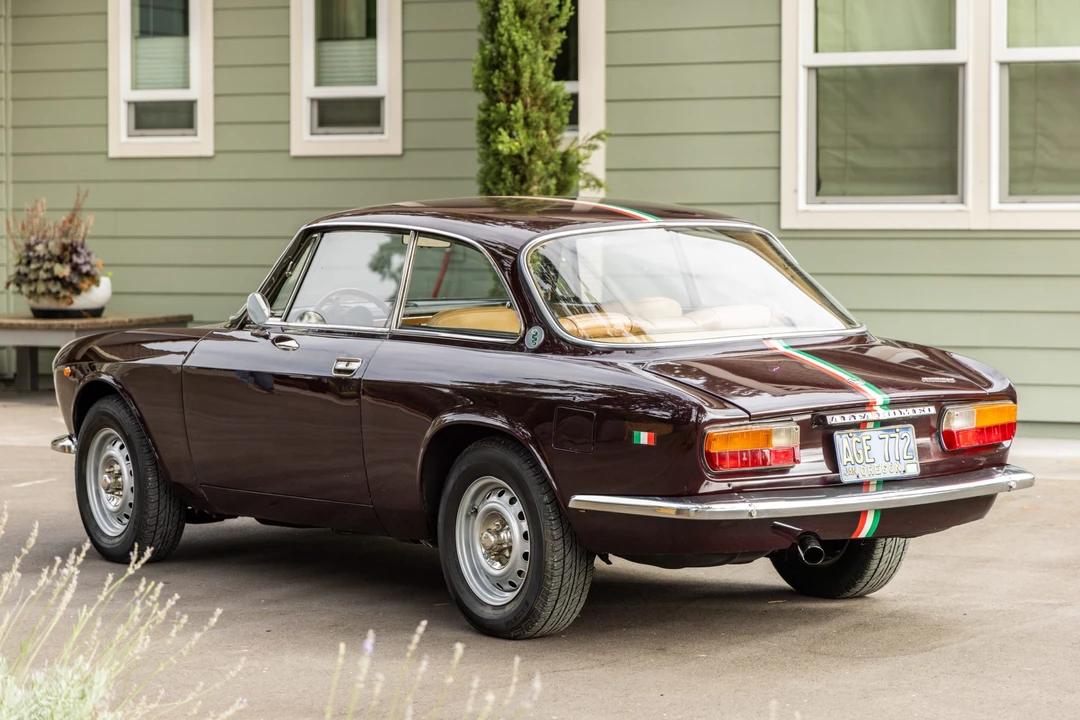 1974 Alfa Romeo 2000 GT Veloce - Image 4 of 31