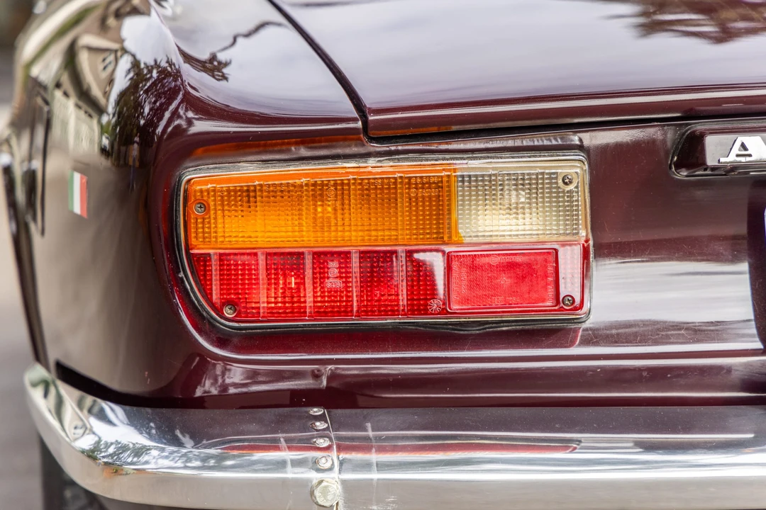 1974 Alfa Romeo 2000 GT Veloce - Image 24 of 31