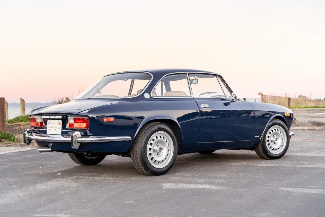 1974 Alfa Romeo 2000 GT Veloce - Image 6 of 31