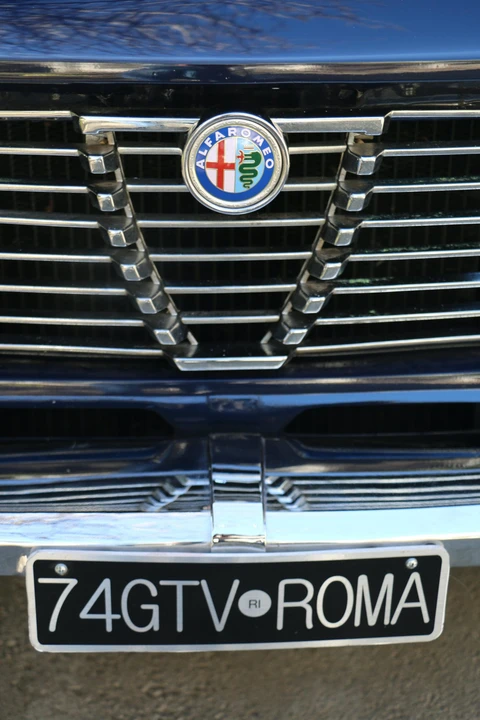 1974 Alfa Romeo 2000 GT Veloce - Image 16 of 31