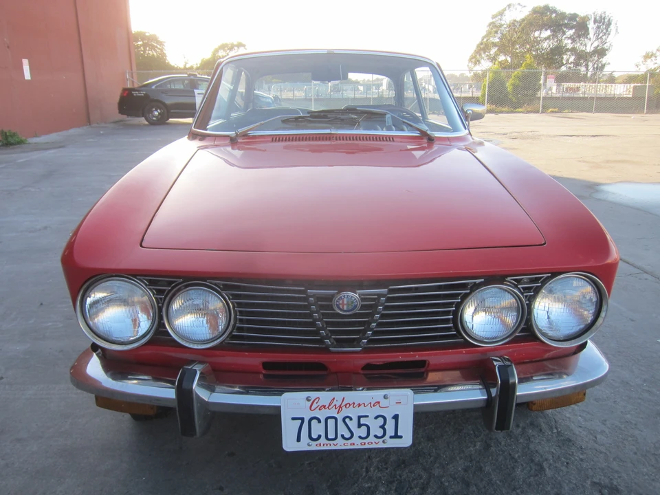 1974 Alfa Romeo 2000 GT Veloce - Image 4 of 31