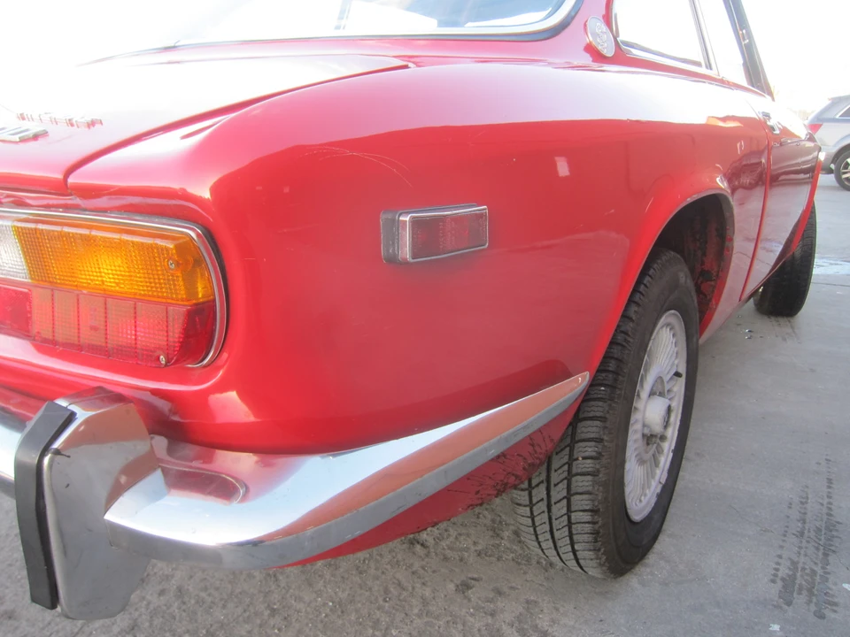 1974 Alfa Romeo 2000 GT Veloce - Image 15 of 31