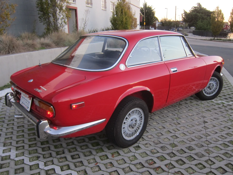 1974 Alfa Romeo 2000 GT Veloce - Image 19 of 31