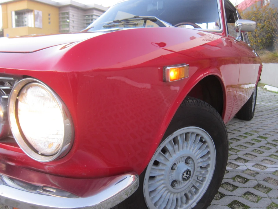 1974 Alfa Romeo 2000 GT Veloce - Image 24 of 31