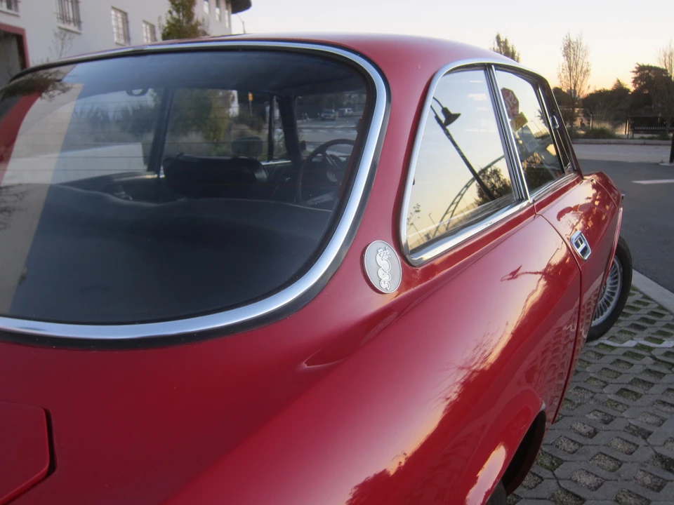 1974 Alfa Romeo 2000 GT Veloce - Image 29 of 31