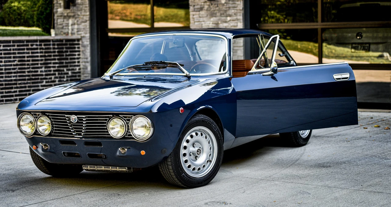 1974 Alfa Romeo 2000 GT Veloce - Image 25 of 31