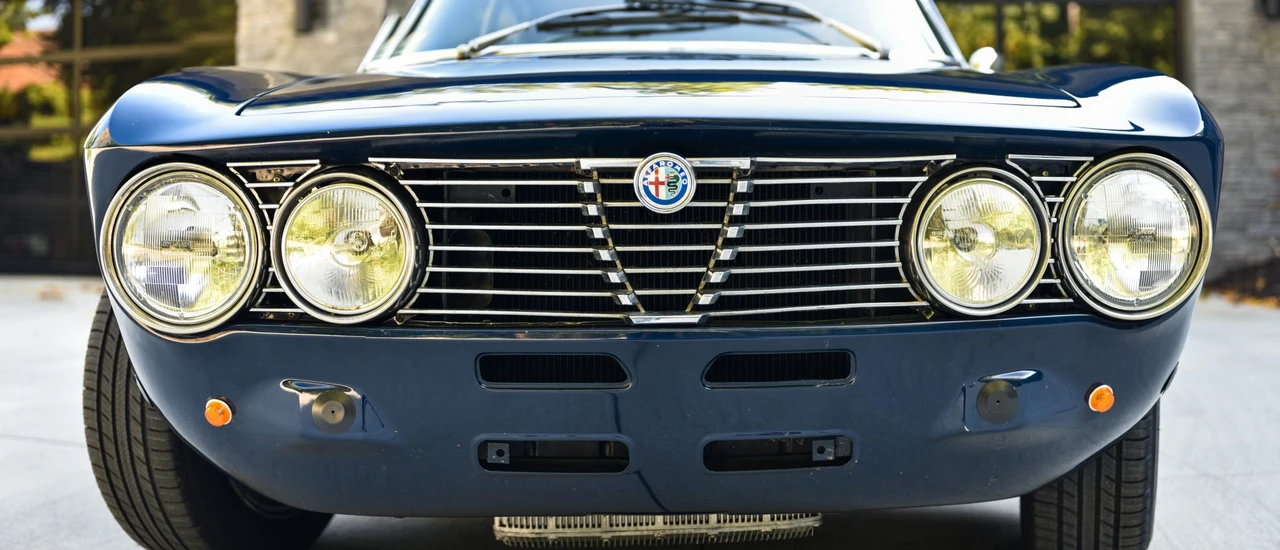 1974 Alfa Romeo 2000 GT Veloce - Image 22 of 31