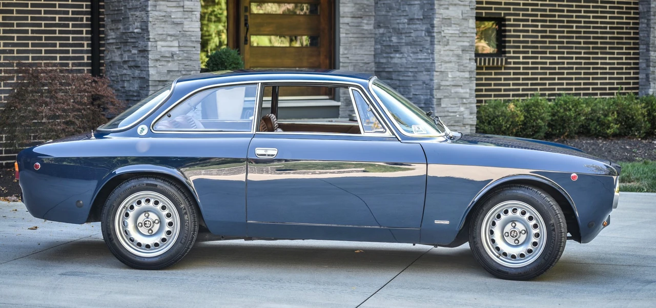 1974 Alfa Romeo 2000 GT Veloce - Image 11 of 31