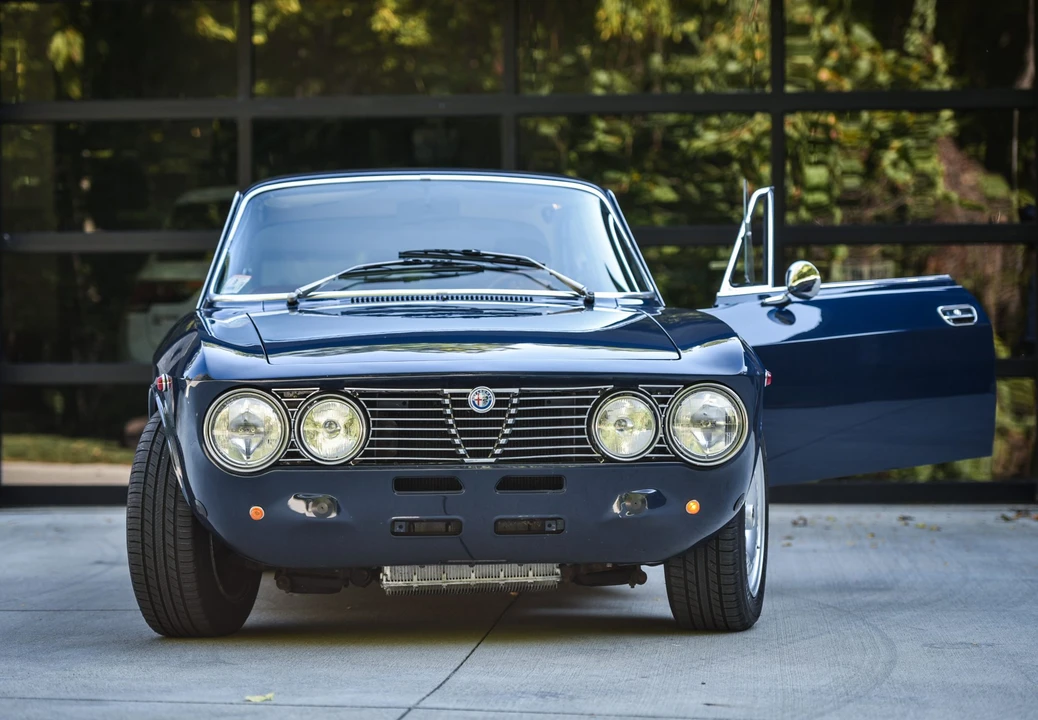 1974 Alfa Romeo 2000 GT Veloce - Image 18 of 31