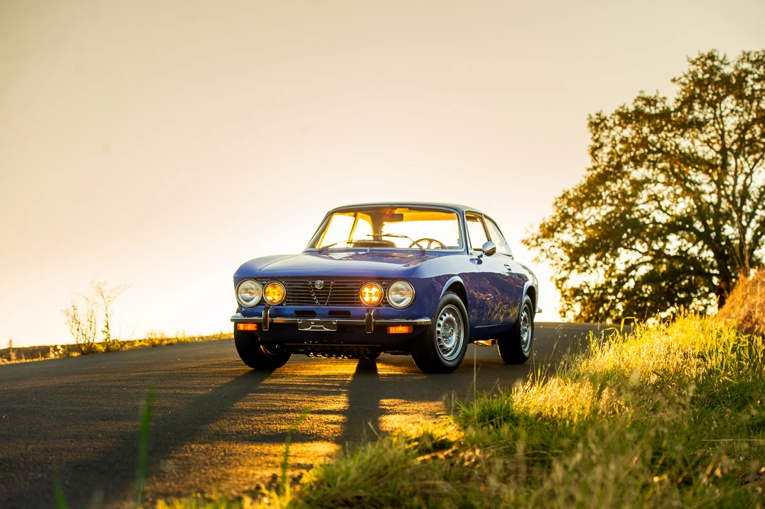 1974 Alfa Romeo 2000 GT Veloce - Image 2 of 31