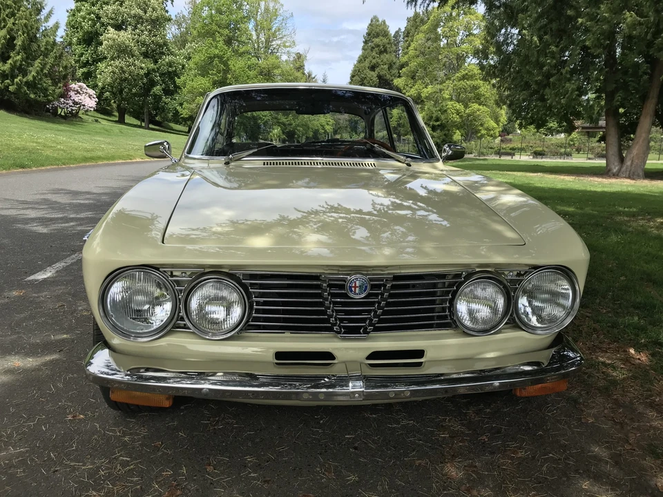 1974 Alfa Romeo 2000 GT Veloce - Image 5 of 31