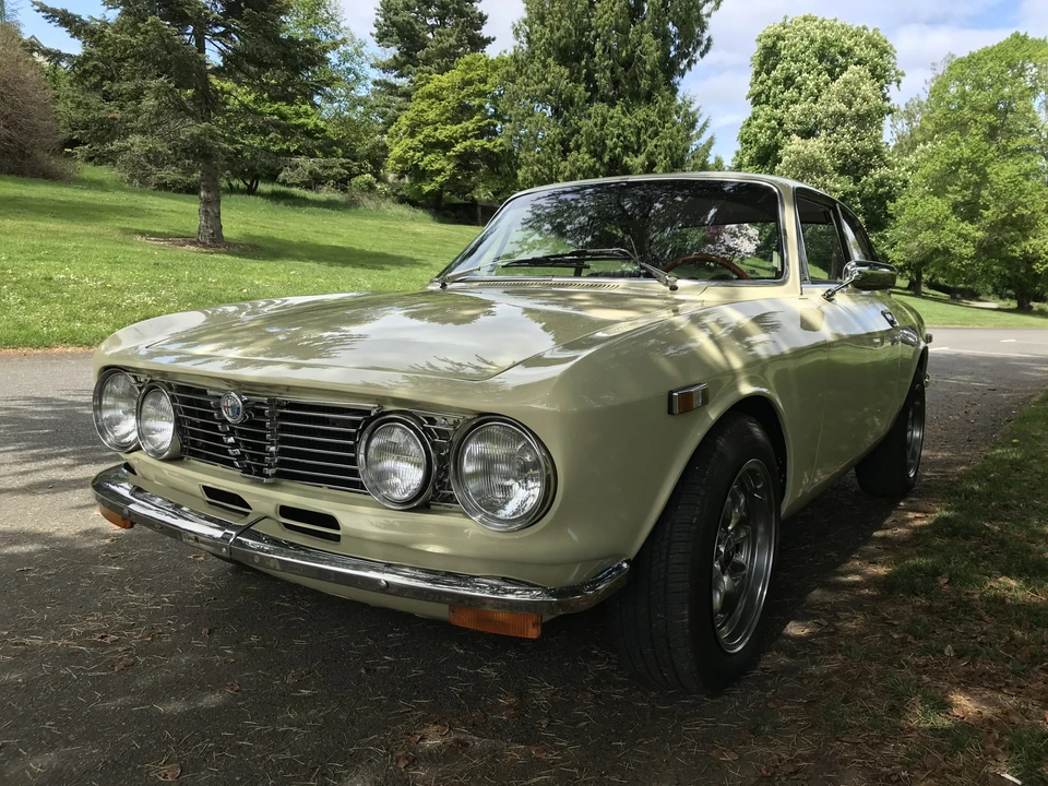 1974 Alfa Romeo 2000 GT Veloce - Image 9 of 31