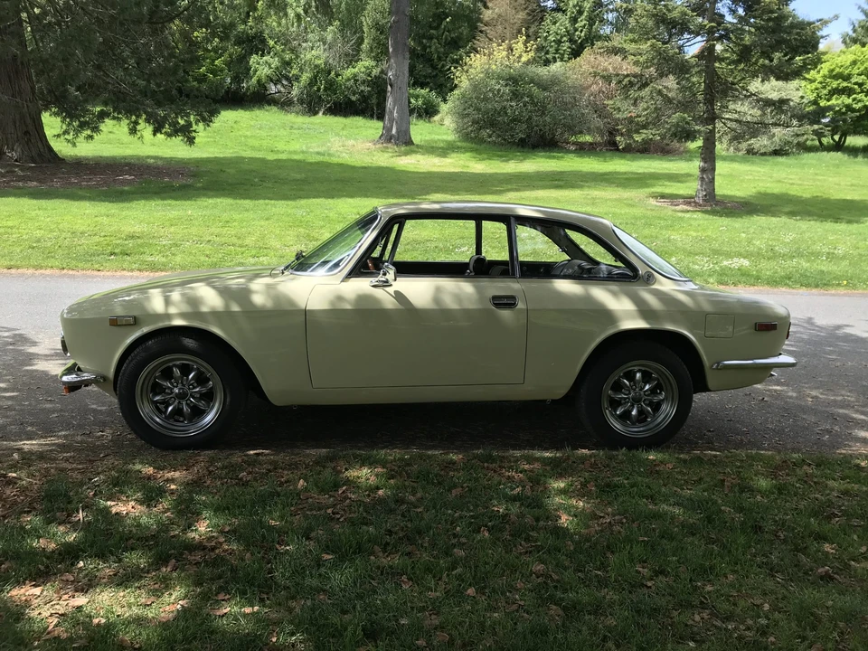 1974 Alfa Romeo 2000 GT Veloce - Image 10 of 31