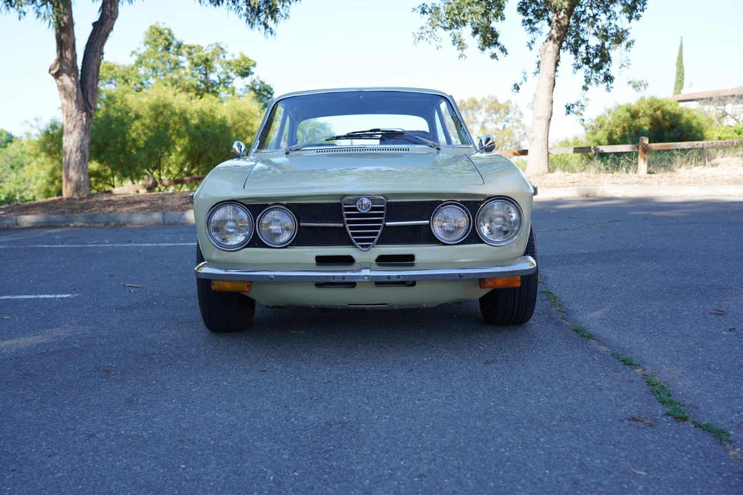 1974 Alfa Romeo 2000 GT Veloce - Image 8 of 31