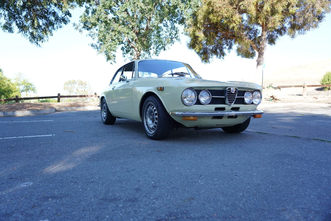 1974 Alfa Romeo 2000 GT Veloce - Image 9 of 31