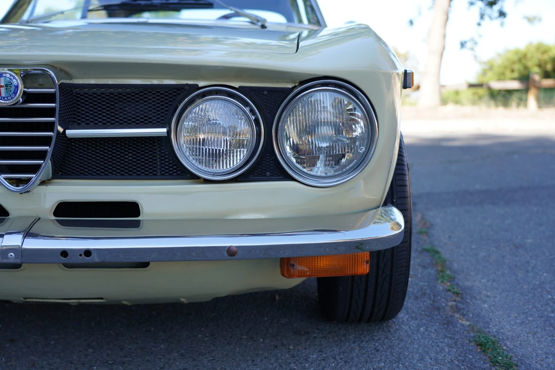 1974 Alfa Romeo 2000 GT Veloce - Image 28 of 31