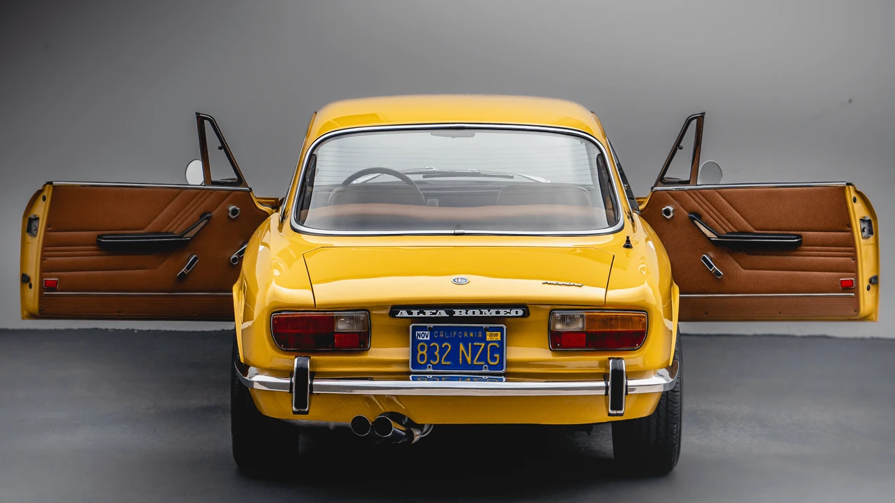 1974 Alfa Romeo 2000 GT Veloce - Image 21 of 31