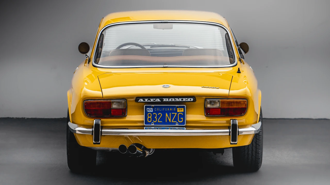 1974 Alfa Romeo 2000 GT Veloce - Image 16 of 31