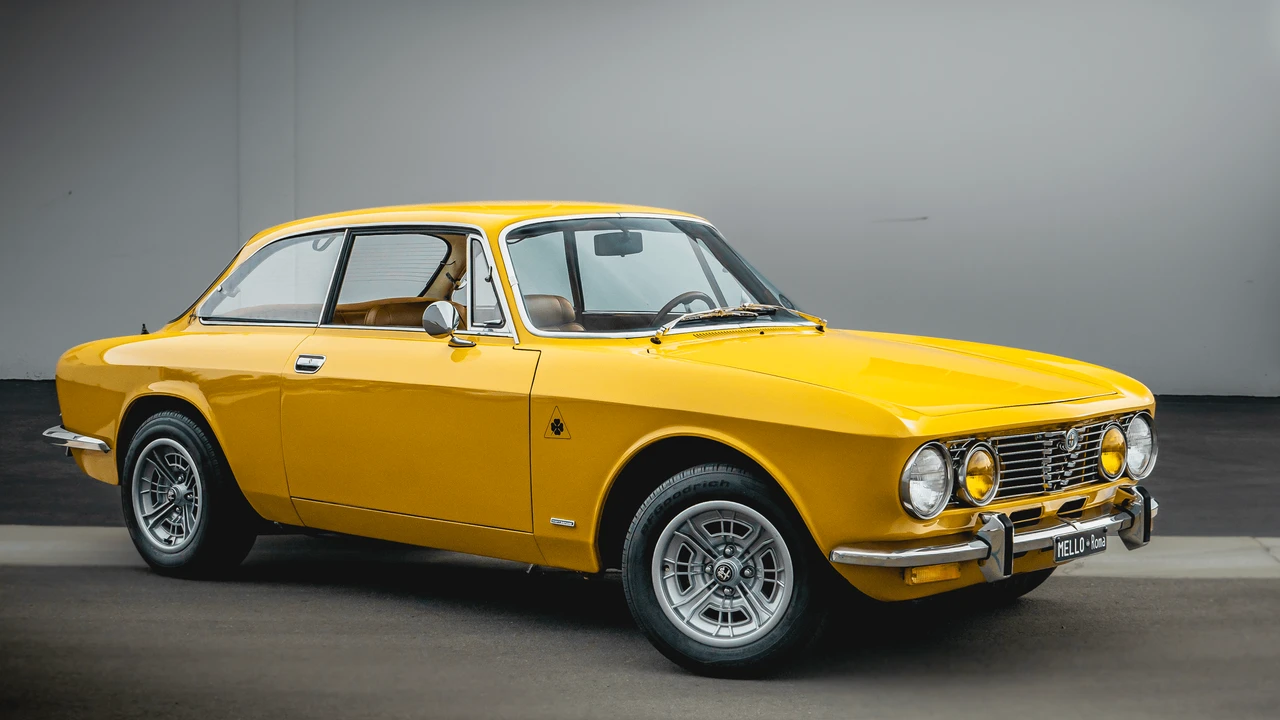 1974 Alfa Romeo 2000 GT Veloce - Image 12 of 31