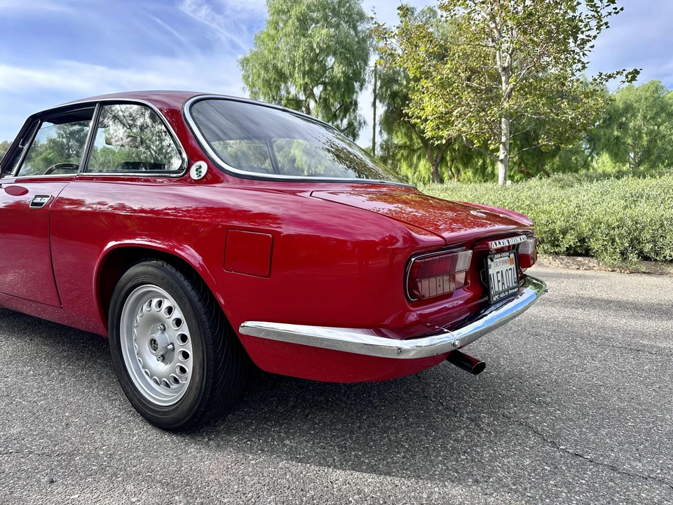1974 Alfa Romeo 2000 GT Veloce - Image 25 of 31