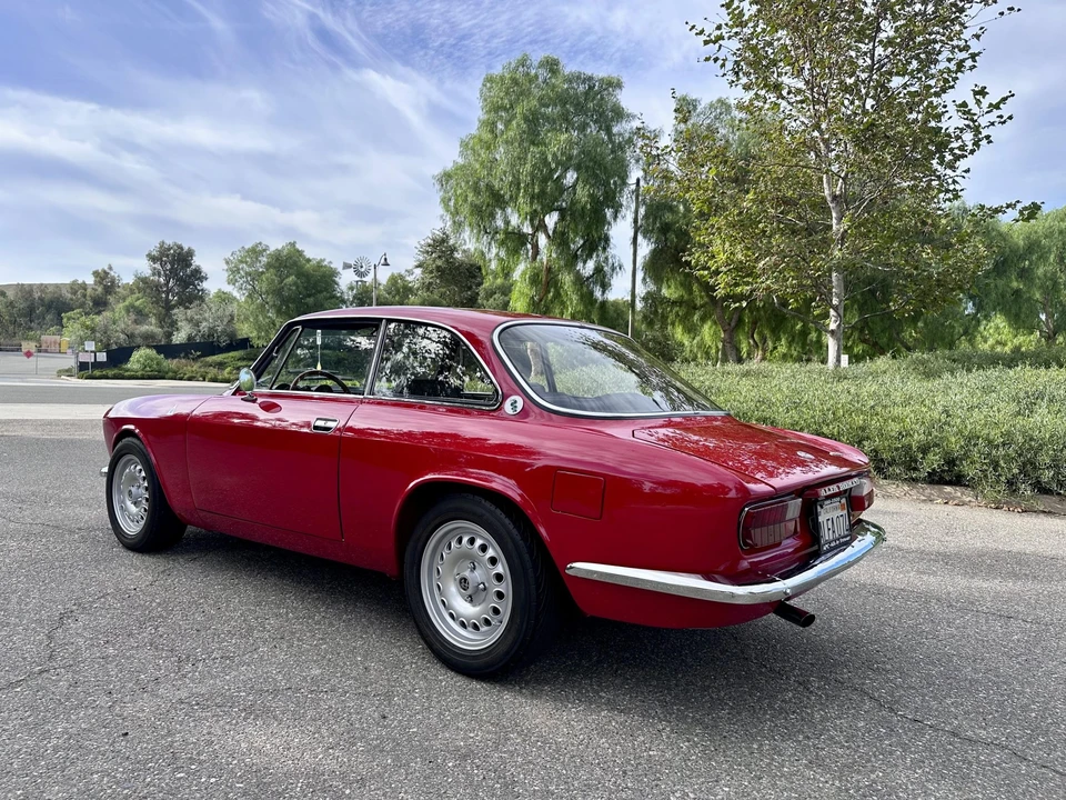 1974 Alfa Romeo 2000 GT Veloce - Image 23 of 31