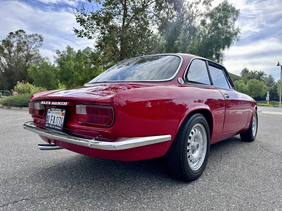 1974 Alfa Romeo 2000 GT Veloce - Image 18 of 31